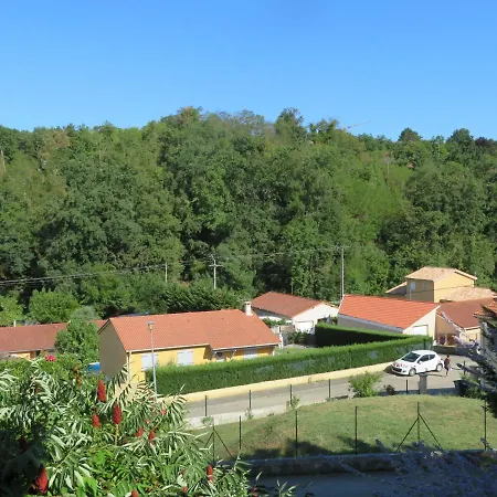 Prive Entre Lyon Et St Etienne Bed & Breakfast
